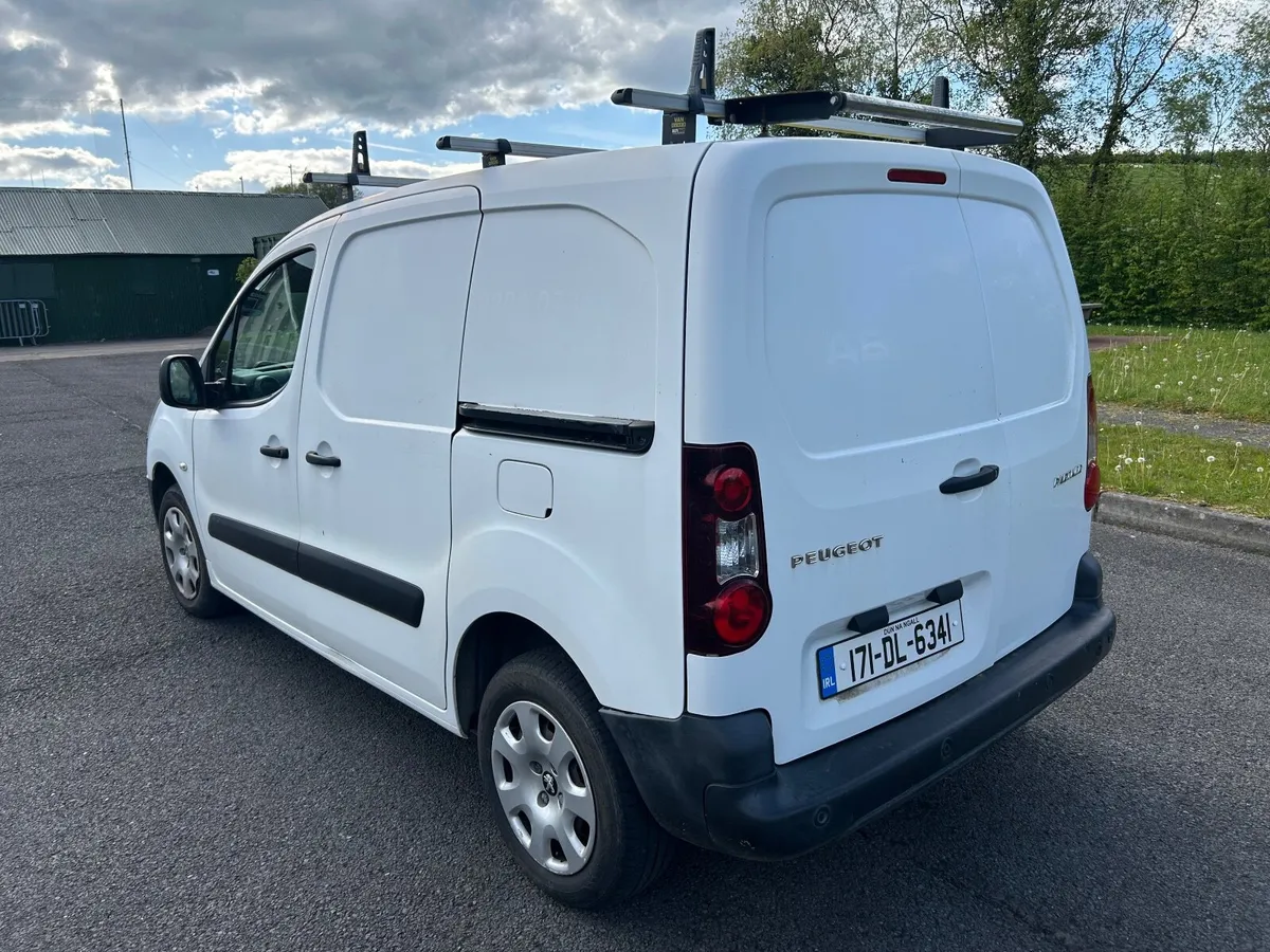 2017 Peugeot partner 1.6hdi Professional, 100bhp , - Image 2