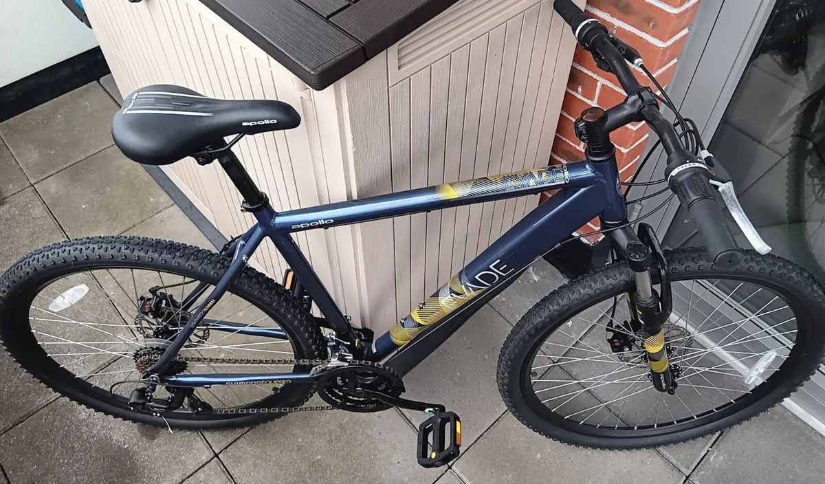 Large mountain bike perfect condition - Image 3