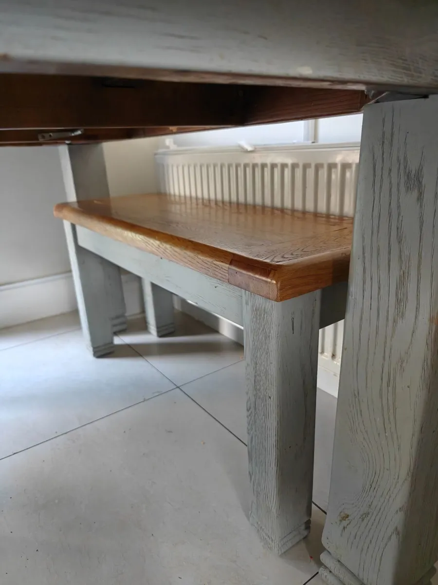 Kitchen table and chairs - Image 3