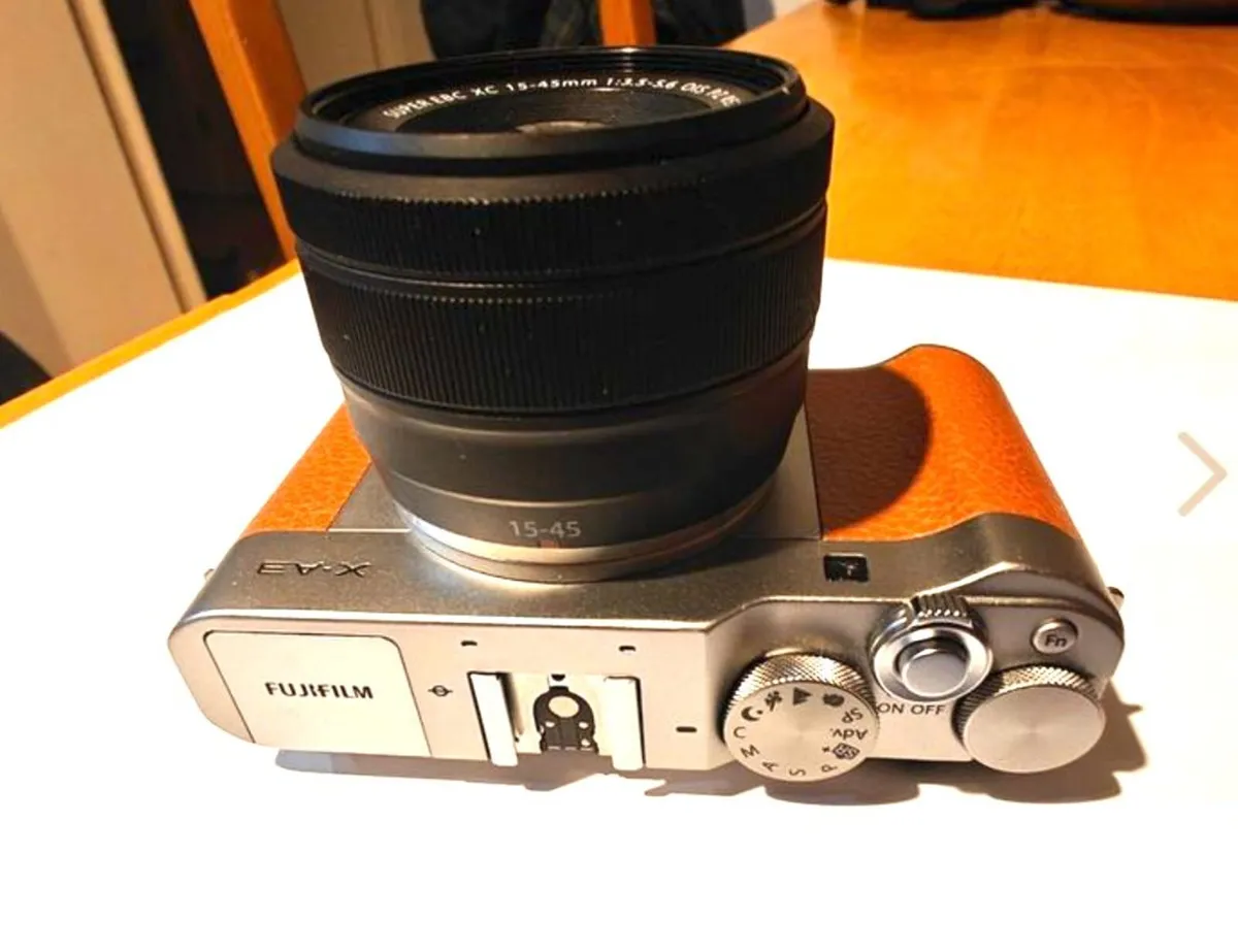 Fujifilm X-A3 with Fuji XC 15-45mm Lens and extra - Image 4