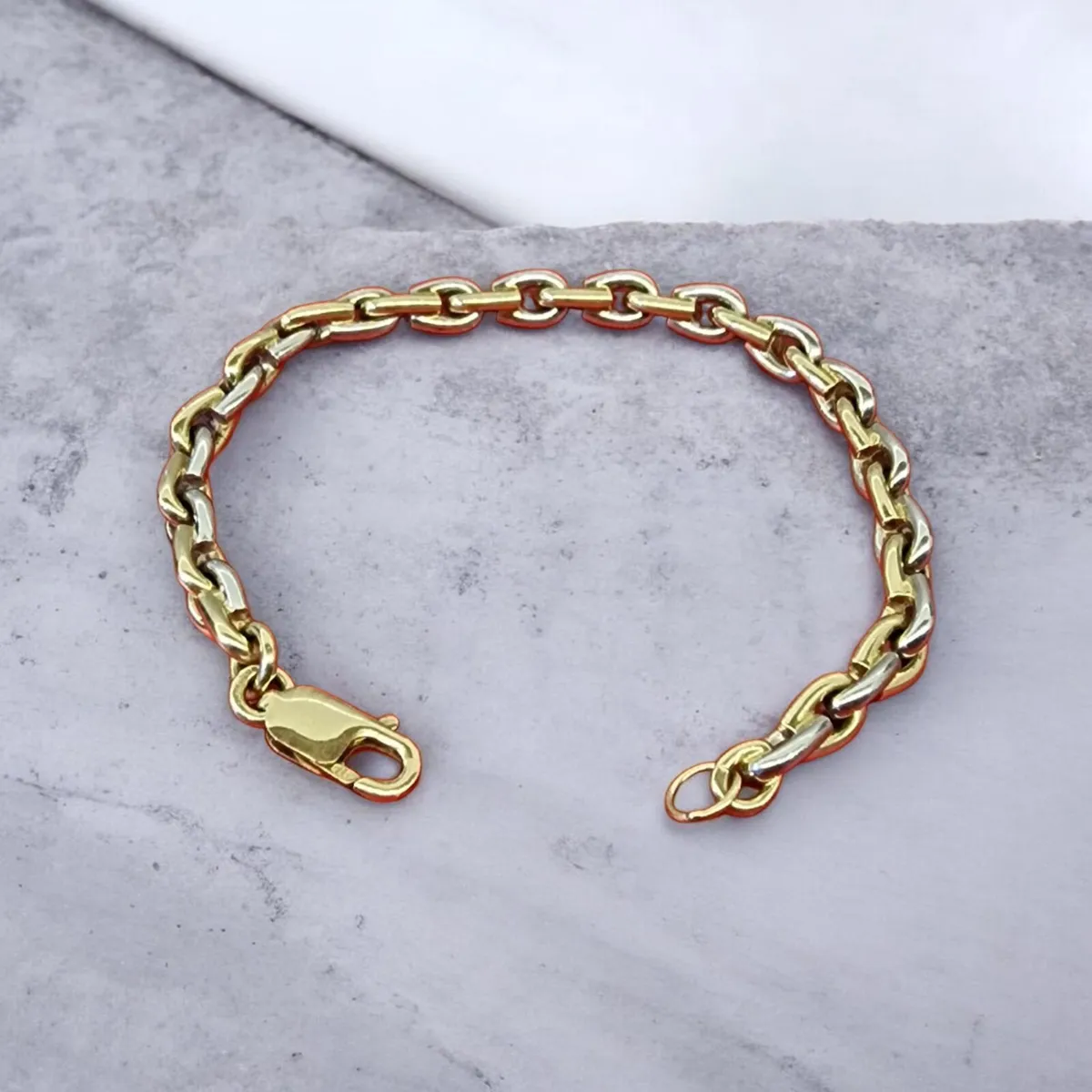 9CT GOLD CURB LINK BRACELET 26.23 grams - Image 2