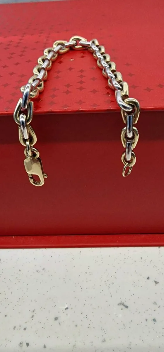 9CT GOLD CURB LINK BRACELET 26.23 grams - Image 4