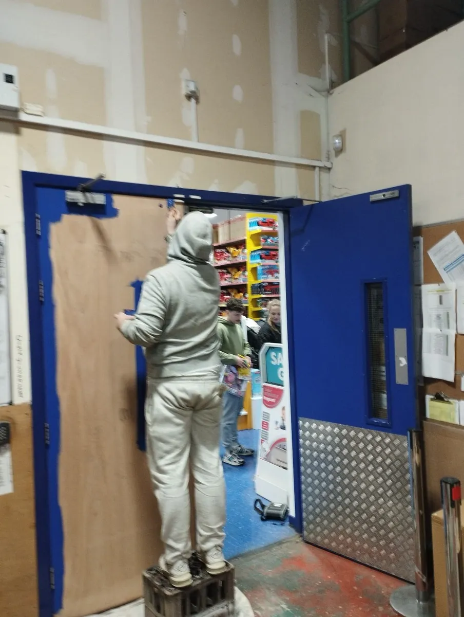 Painter and Decorator - Image 3