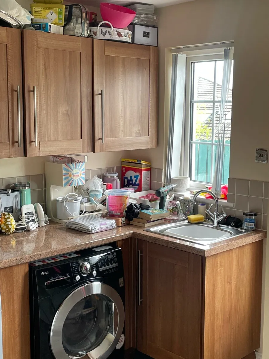Vinyl wrapped utility room cupboards & worktop - Image 3