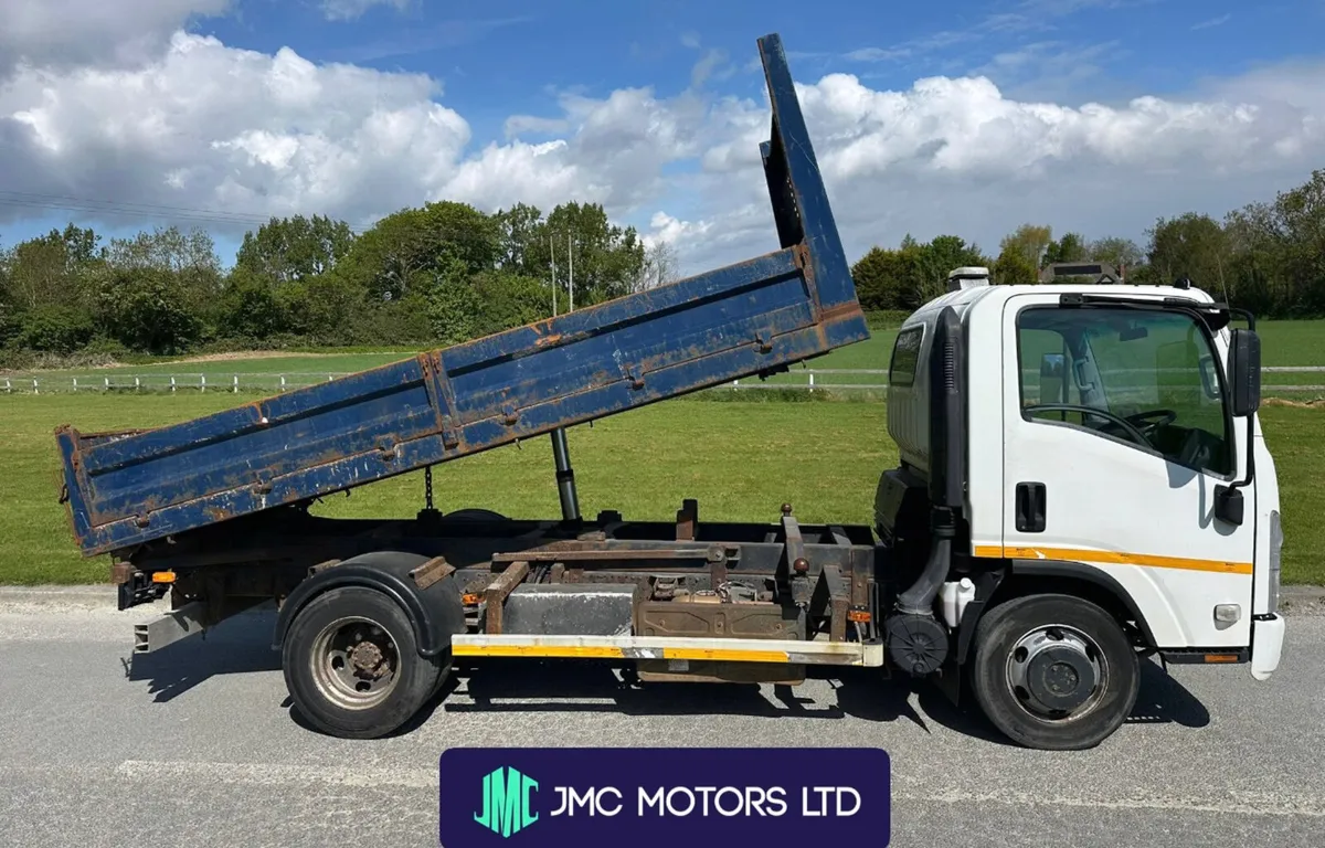 Isuzu Np 2017 3 Way Tipper - Image 3