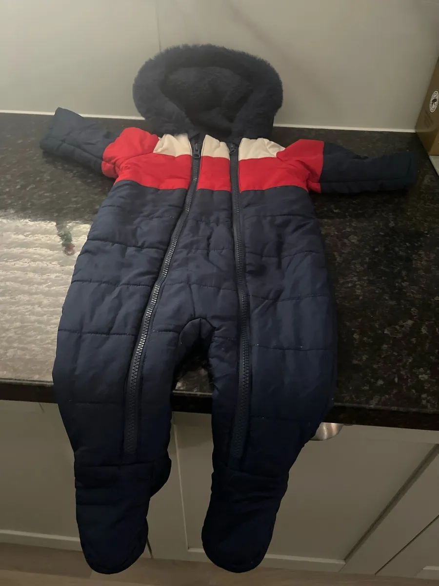 All in one suit 6-9 months