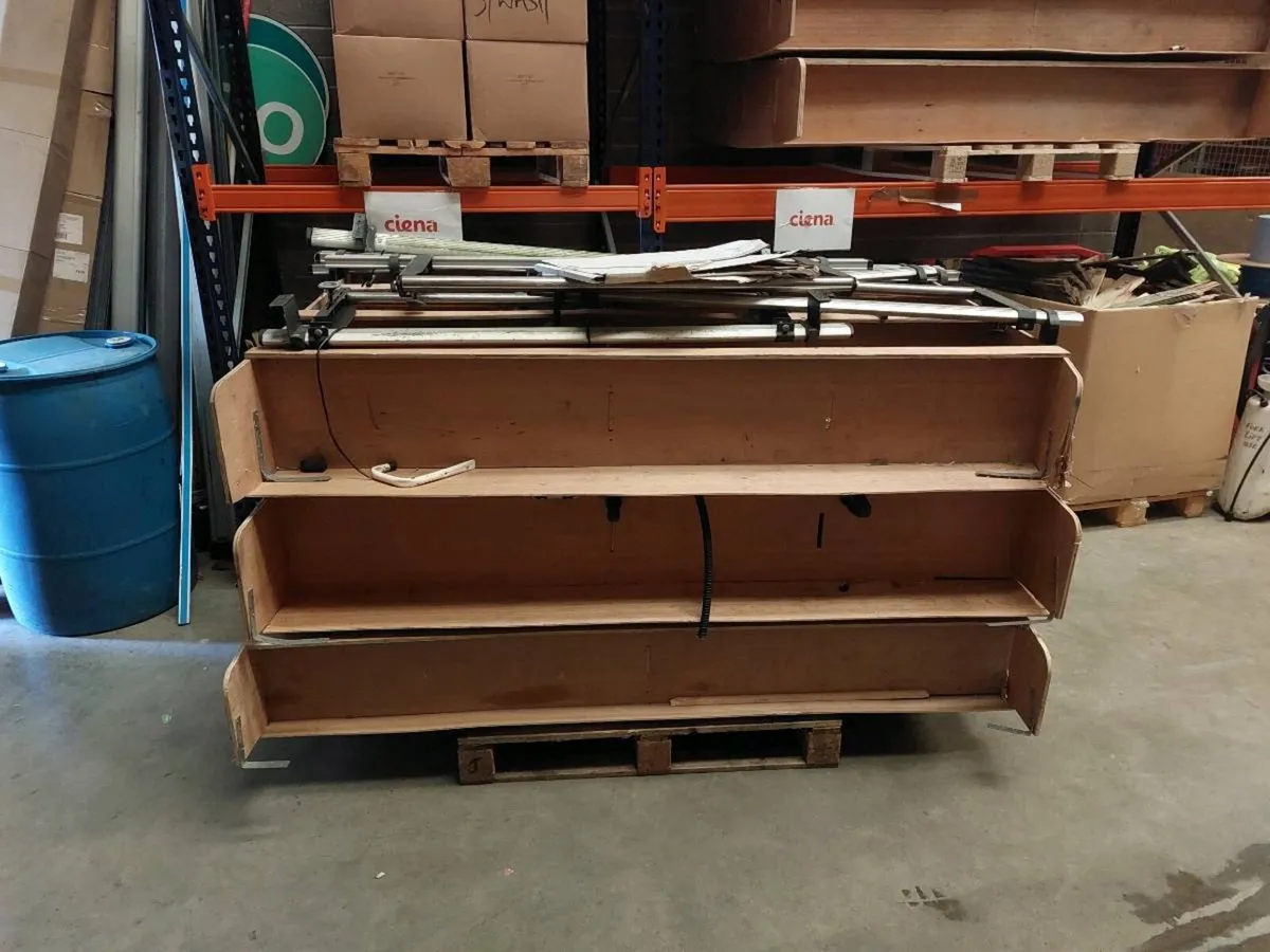 Van shelving - Image 1