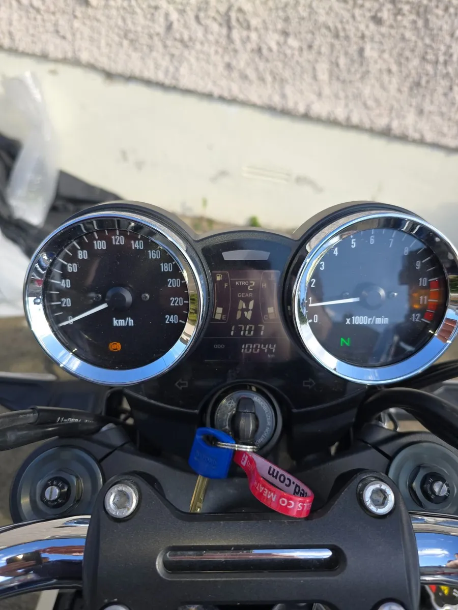 Kawasaki Z900RS - Image 1