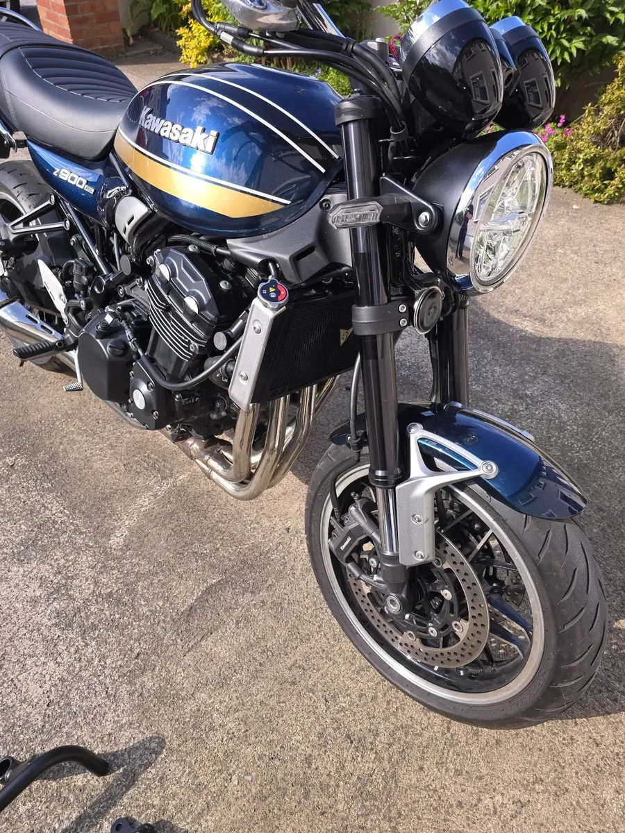 Kawasaki Z900RS 2022 MINT CONDITION - Image 2