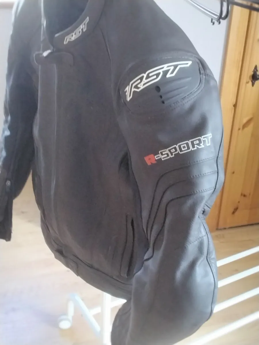 Motorcycle leathers two piece rst - Image 1