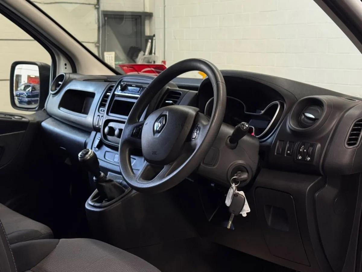 Renault Trafic LL30 Energy DCI 120 Business #66 - Image 2