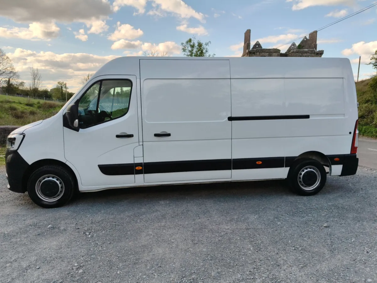 Renault Master 2022 - Image 2