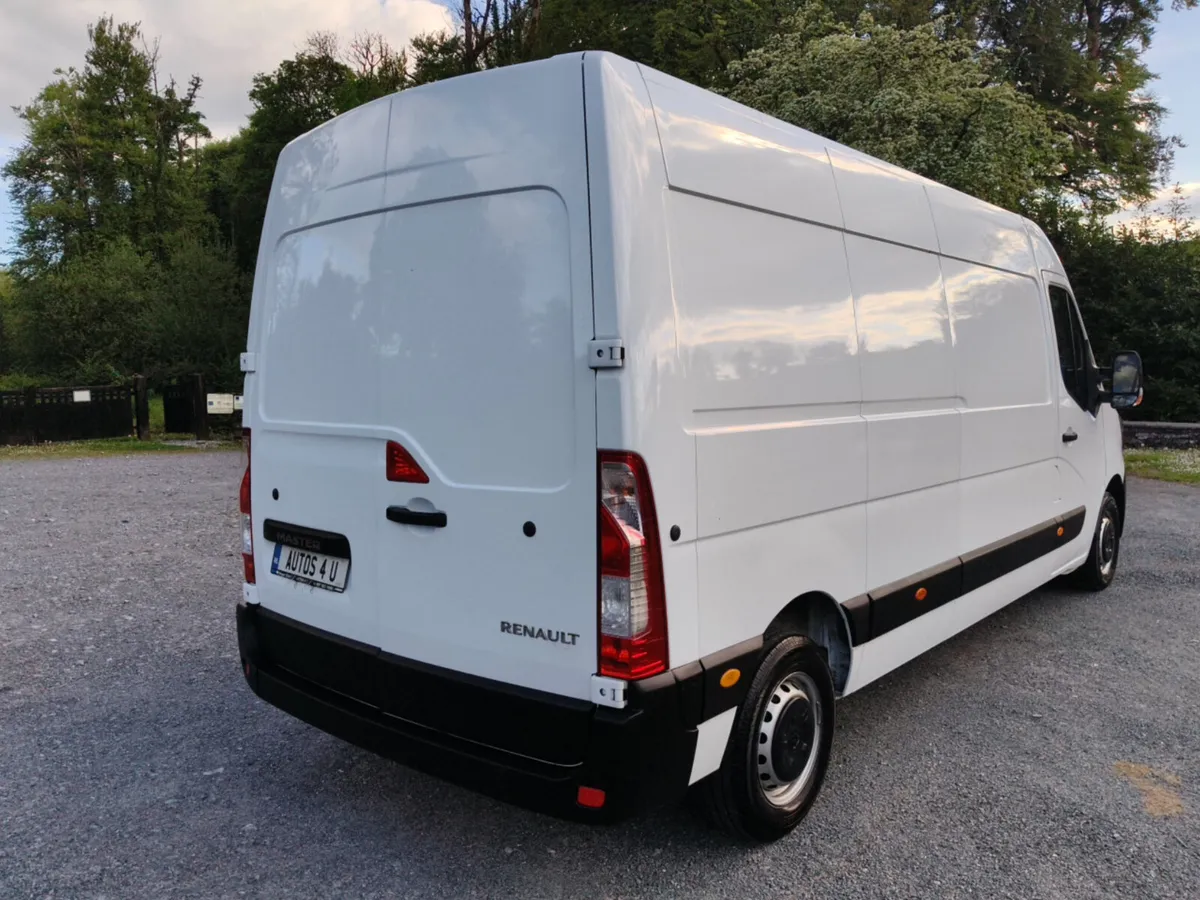 Renault Master 2022 - Image 4