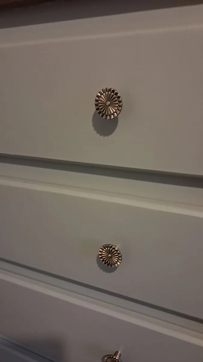 Chest of drawers - Image 2