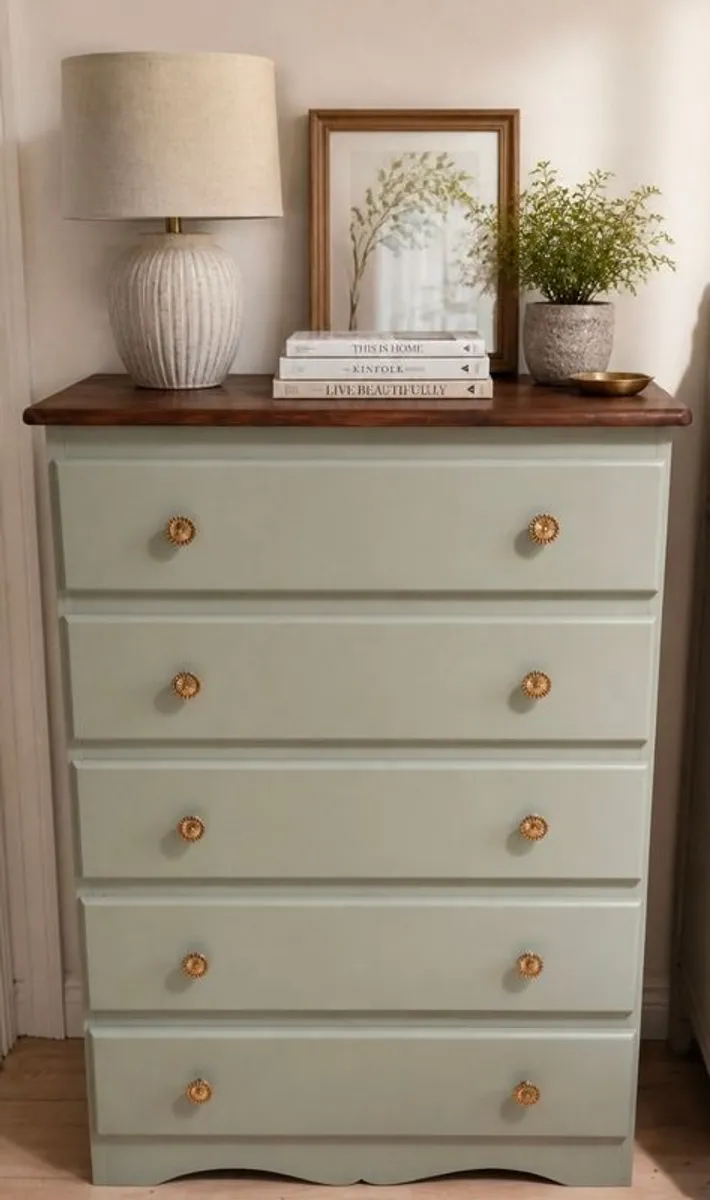 Chest of drawers - Image 1