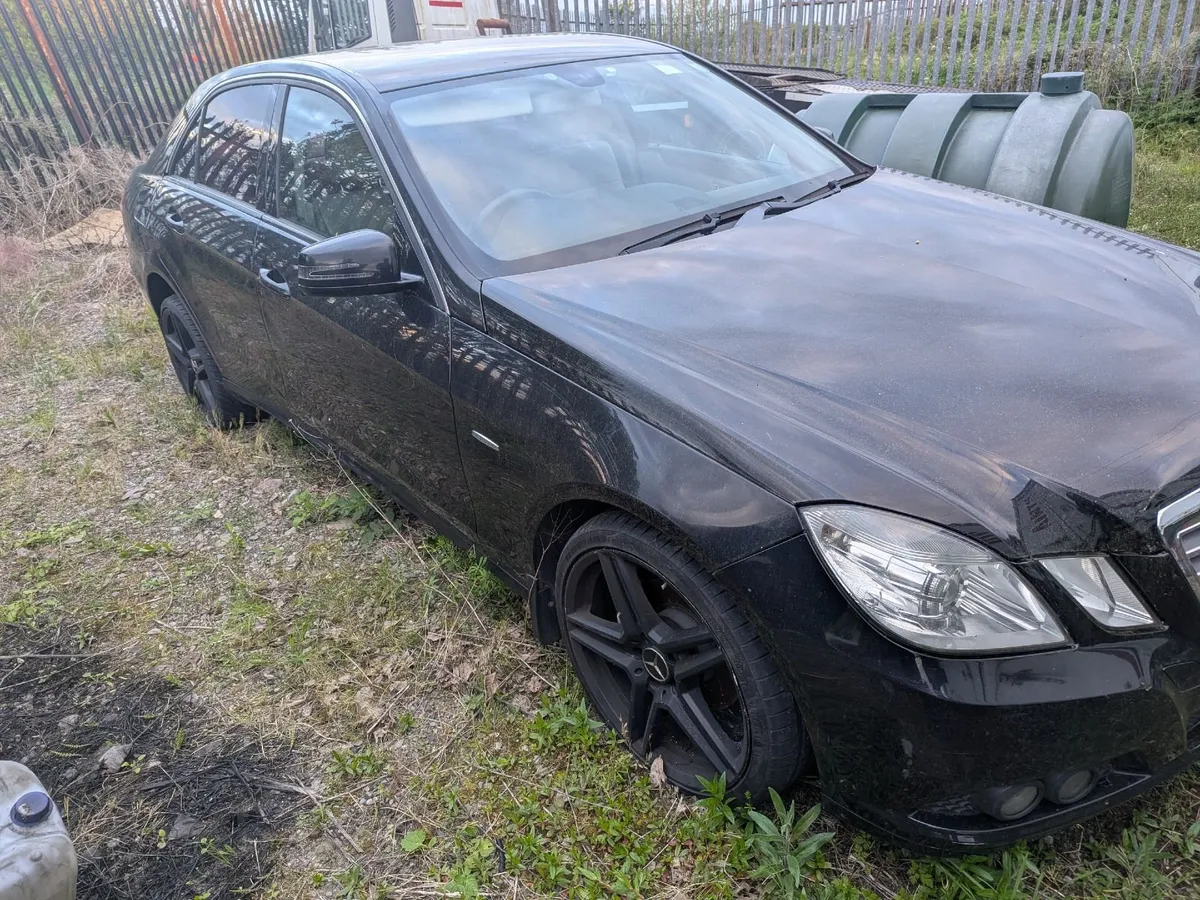 Mercedes Benz - Image 4