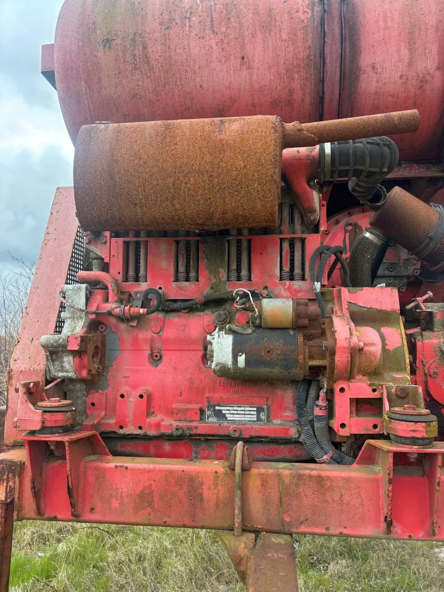 Deutz 4 cylinder engine air cooled - Image 1