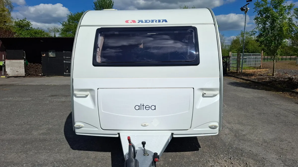 Adria Altea Island Bed Caravan - Image 2