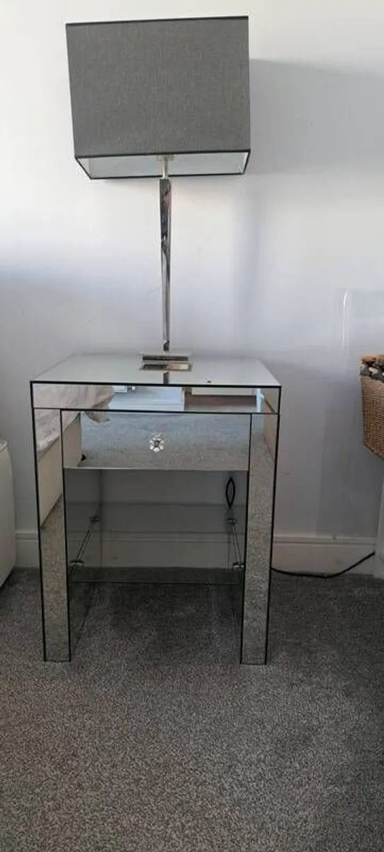 bedroom unity unit and side dressers - Image 4