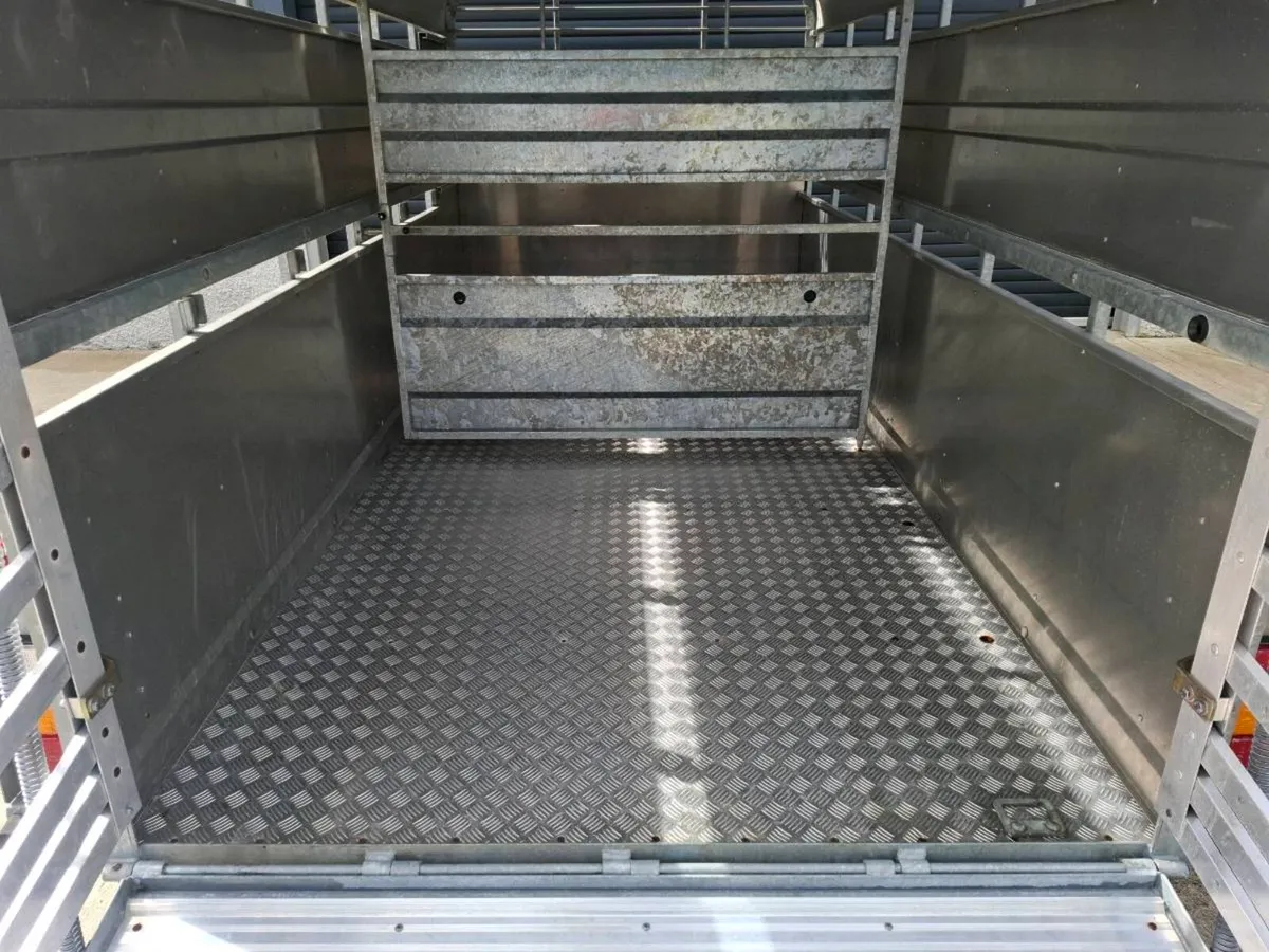 Nugent 12ft x 6ft livestock trailer AS NEW NO VAT - Image 3