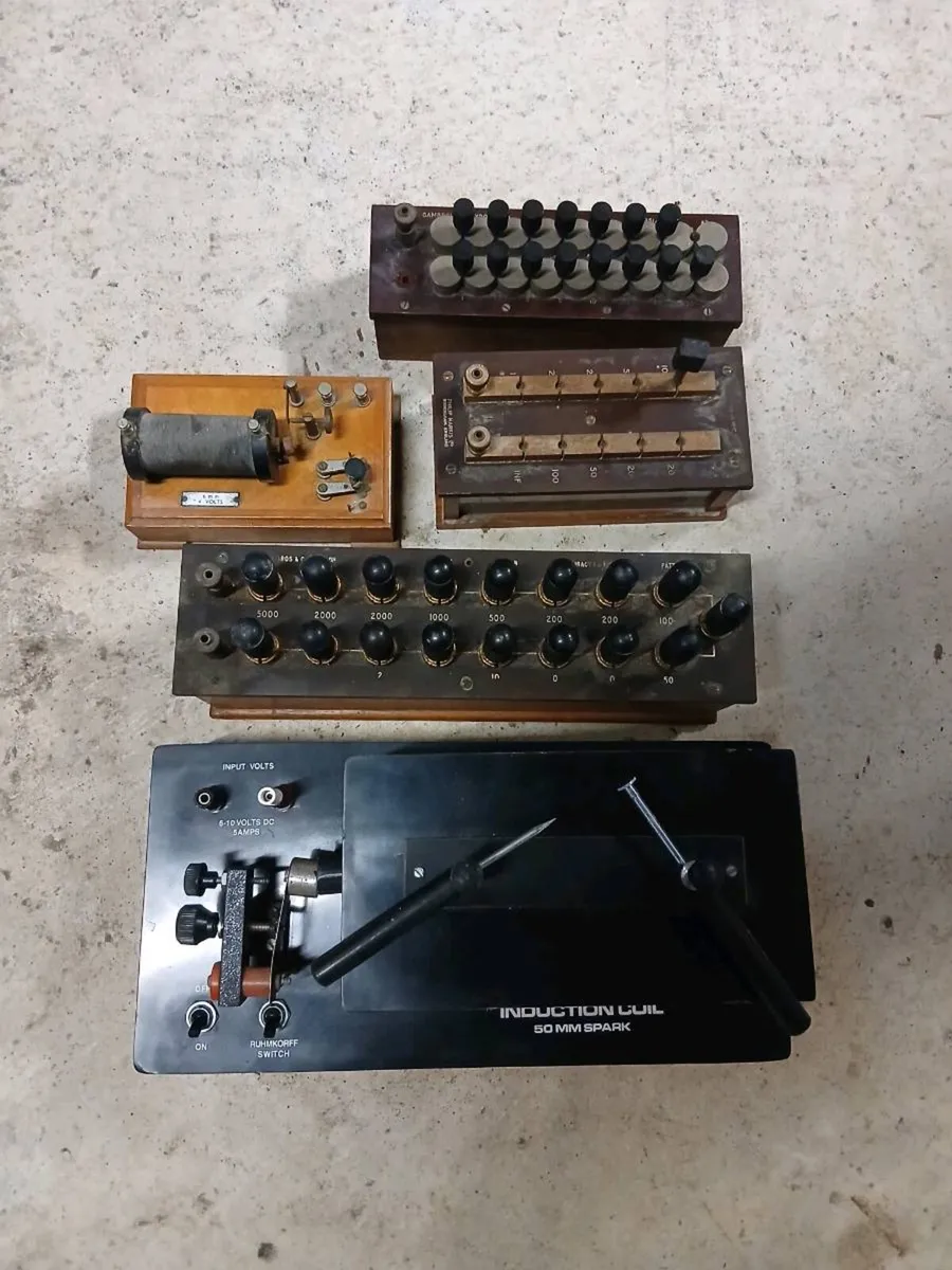 Old items - Image 1