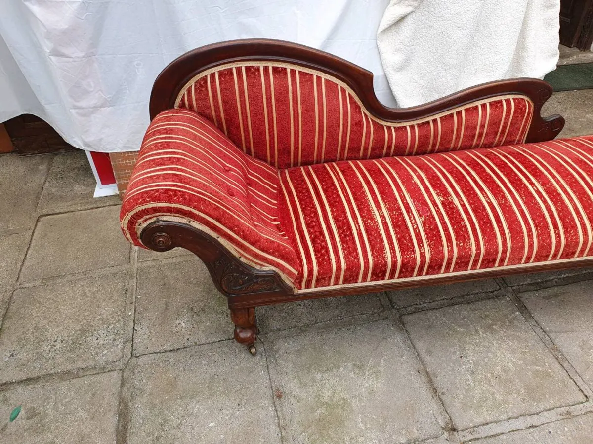 Antique  mahogony Chaise Longue - Image 4