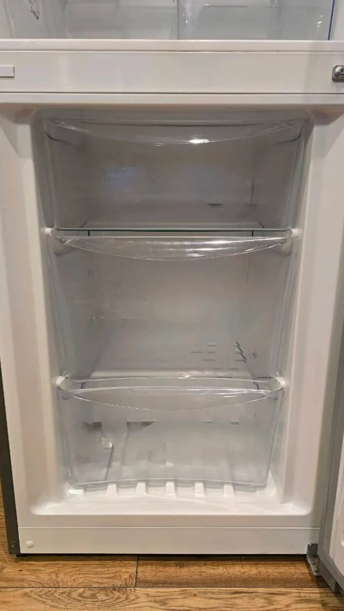Fridge freezer - Image 4