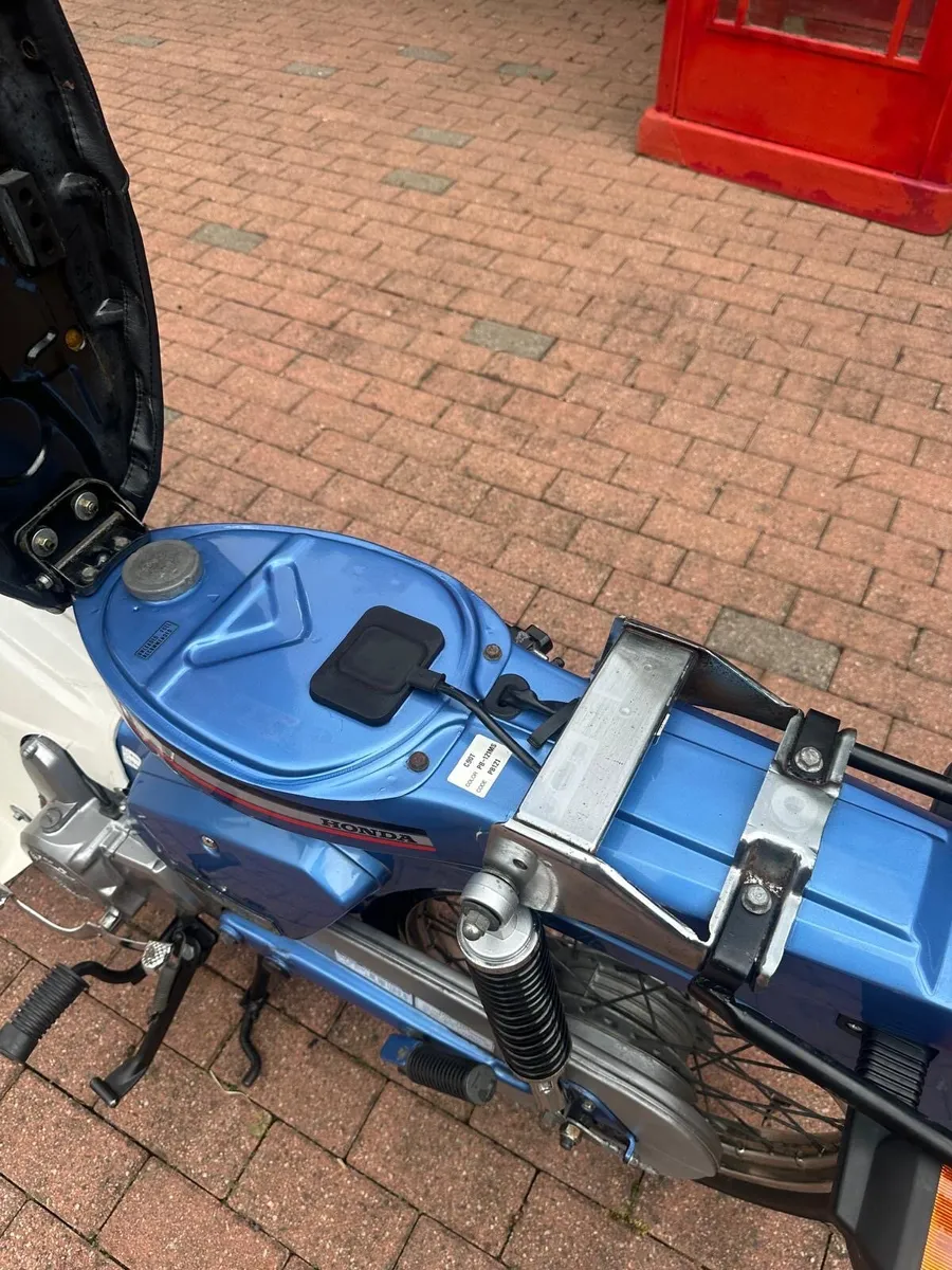 1997 Honda C90 Cub - Image 2