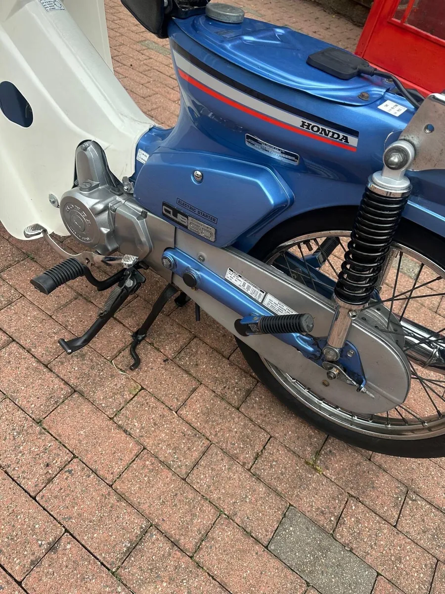 1997 Honda C90 Cub - Image 4
