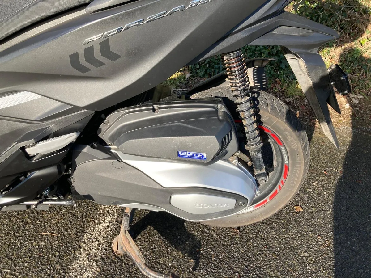 Honda Forza Scooter 350cc 2022 - Image 4