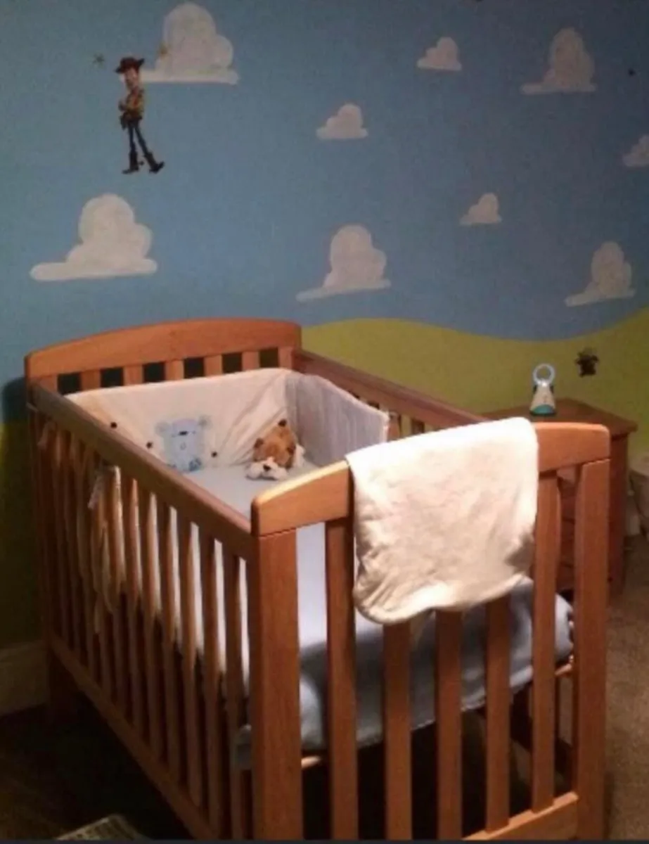 Mamas & Papas Cot & Changing Unit - Image 1