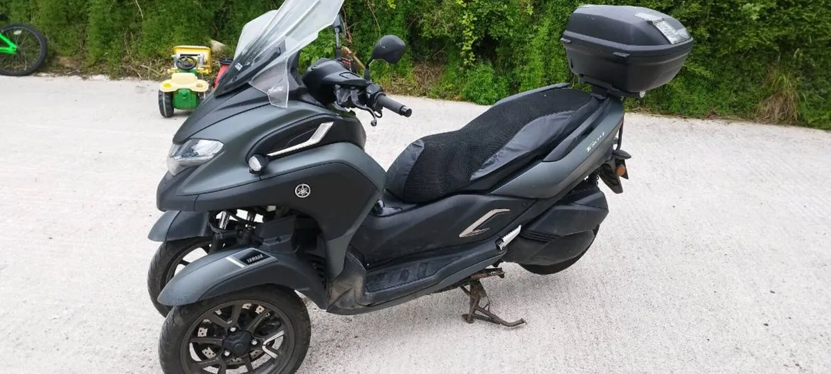 Yamaha tricity 300 - Image 2