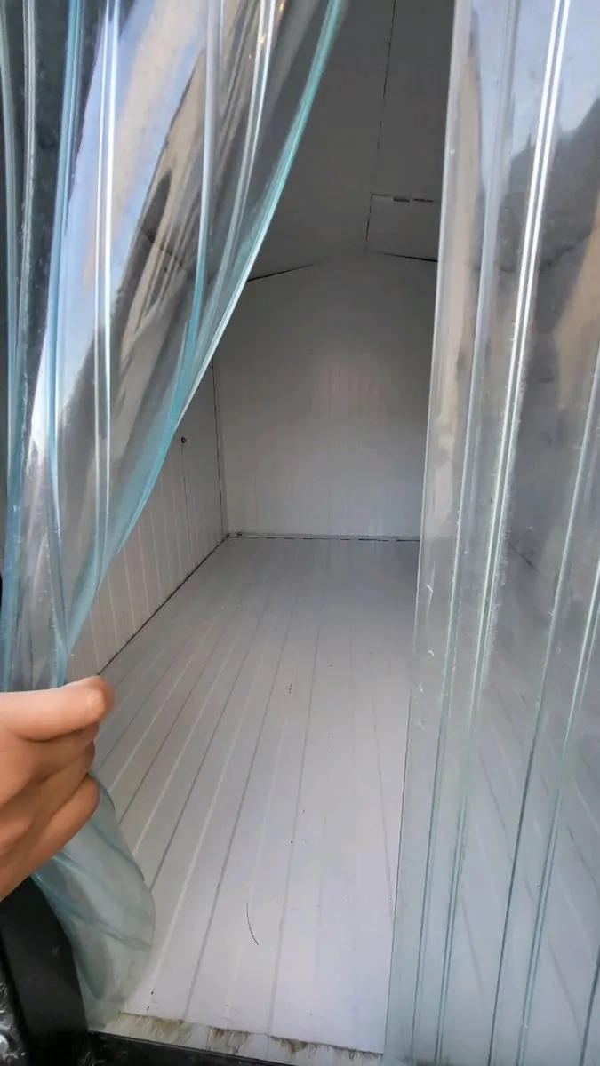 Extra Large Insulated Dog Kennel - Image 4