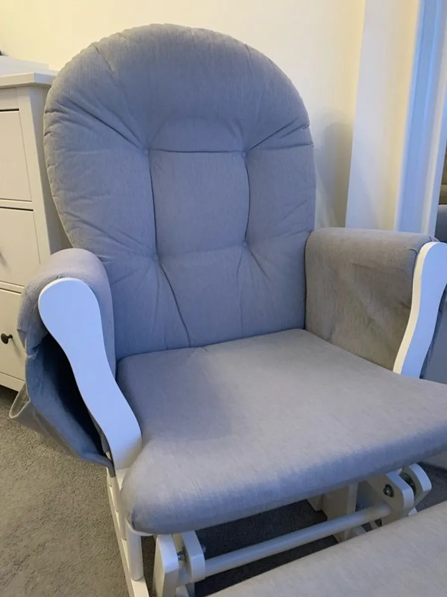 Babylo Rocking chair and footstool - Image 2
