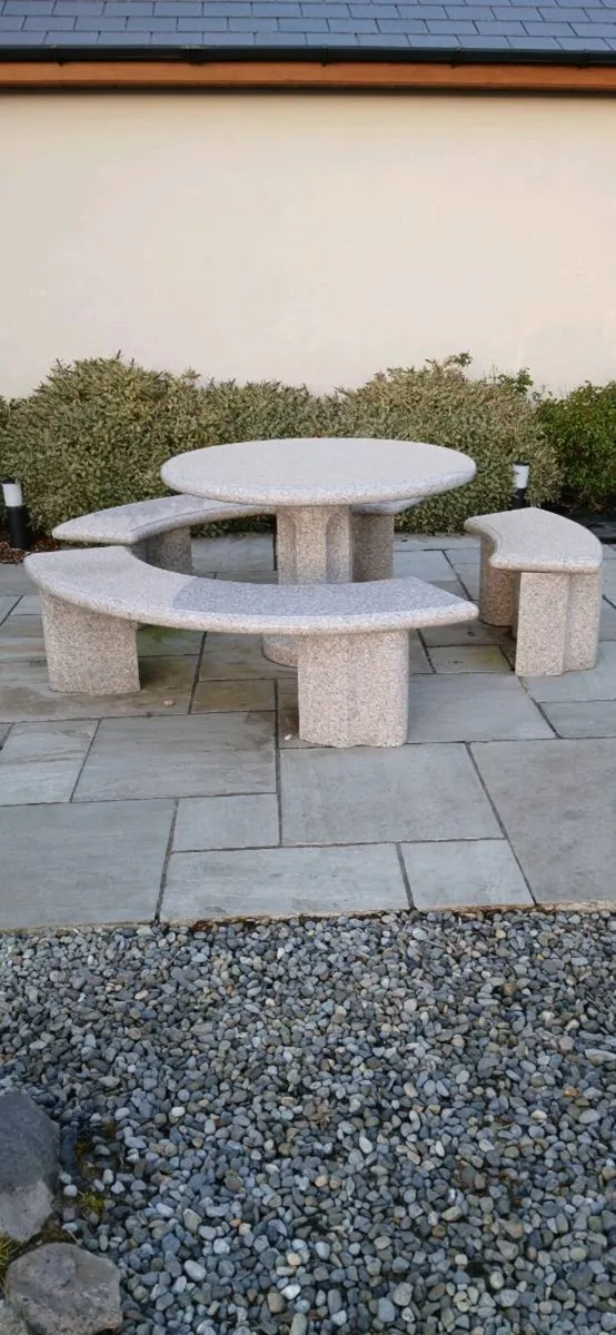 Granite Outdoor Table and seats - Image 3