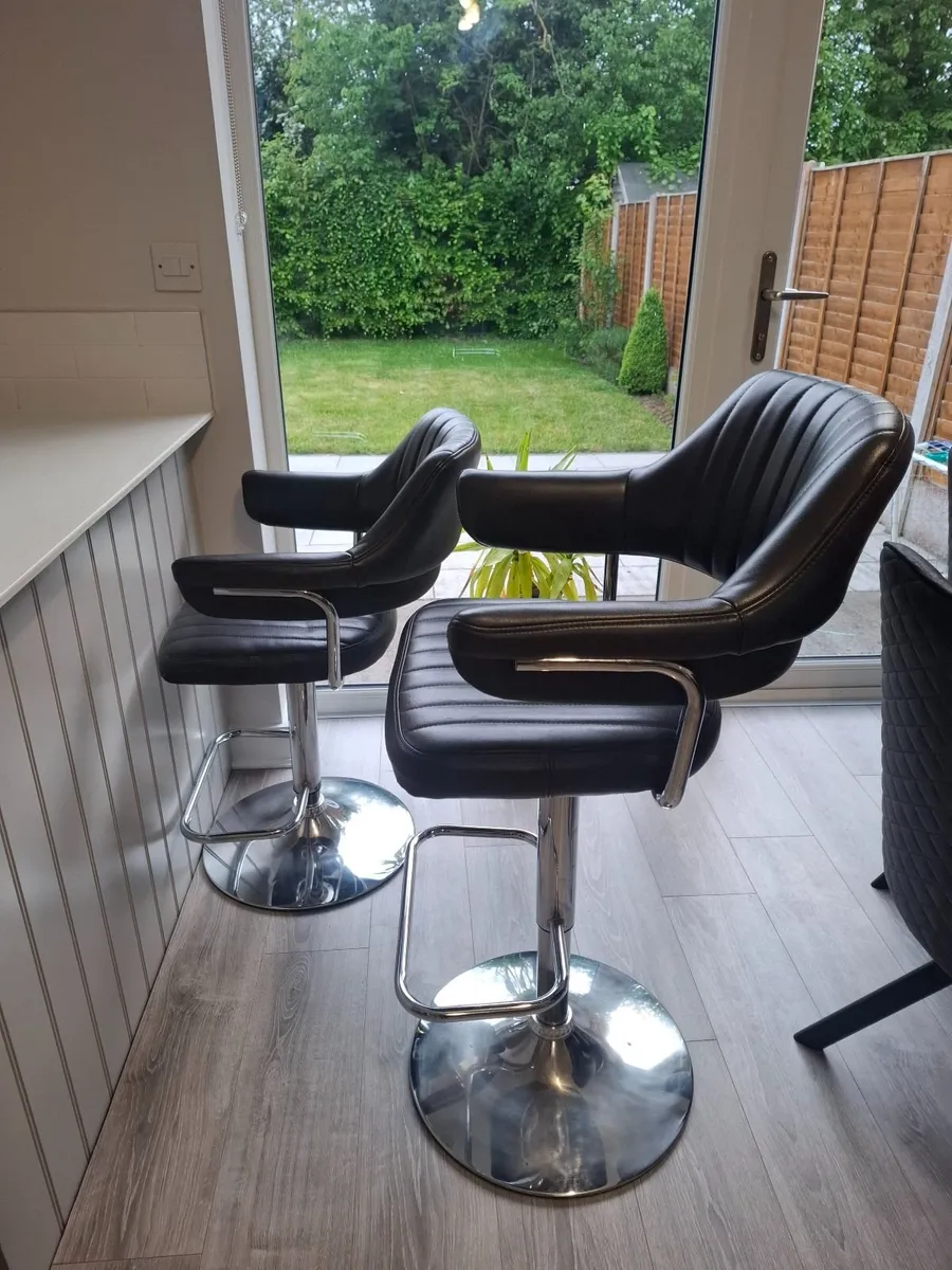 Leather swivel stools. - Image 4