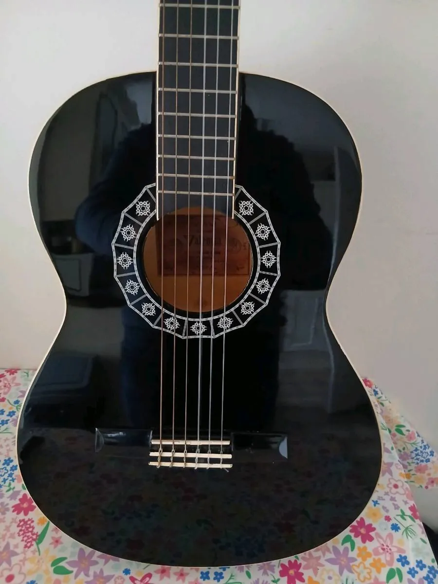 Valencia guitar - Image 2