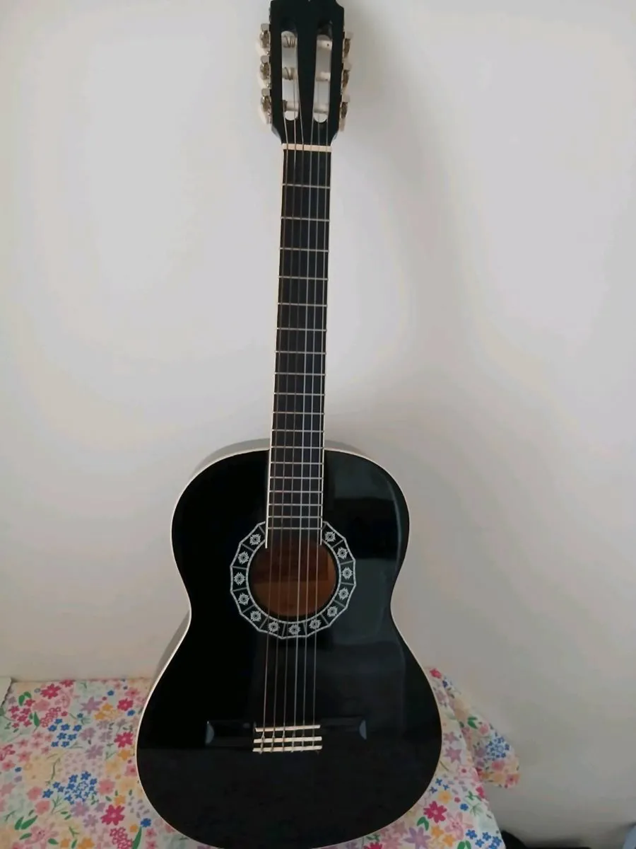 Valencia guitar - Image 4