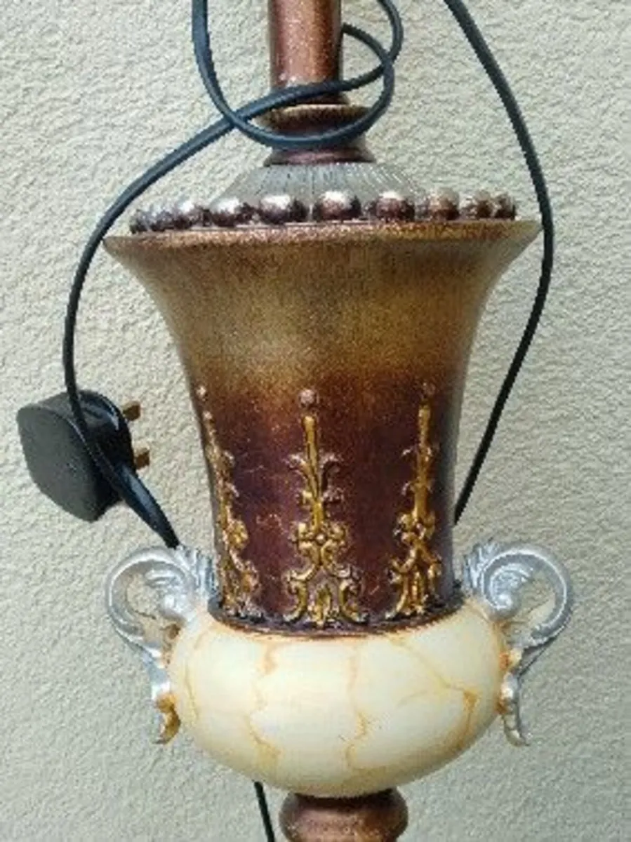 Stylish Retro Standard lamp - Image 2