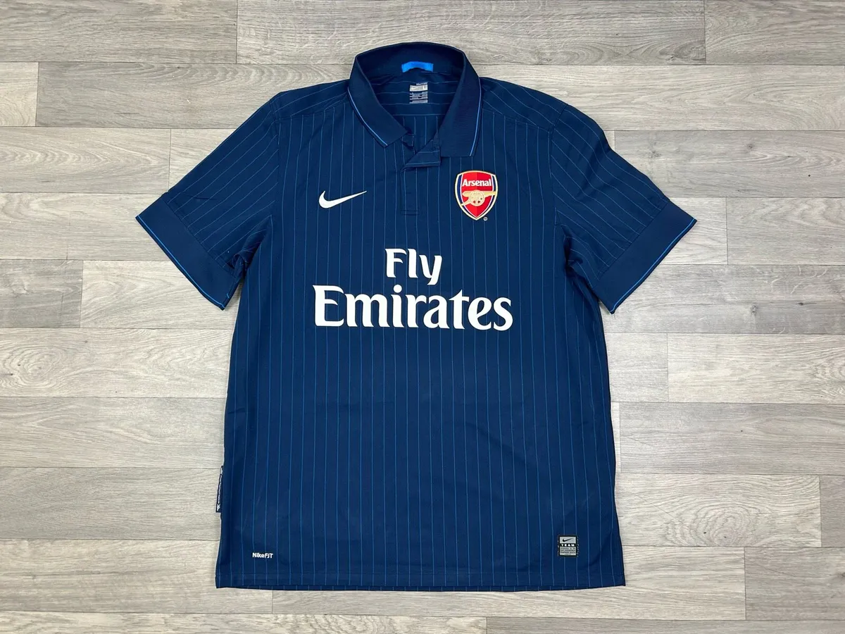 Vintage 2009 Arsenal London Away Jersey Shirt L - Image 1