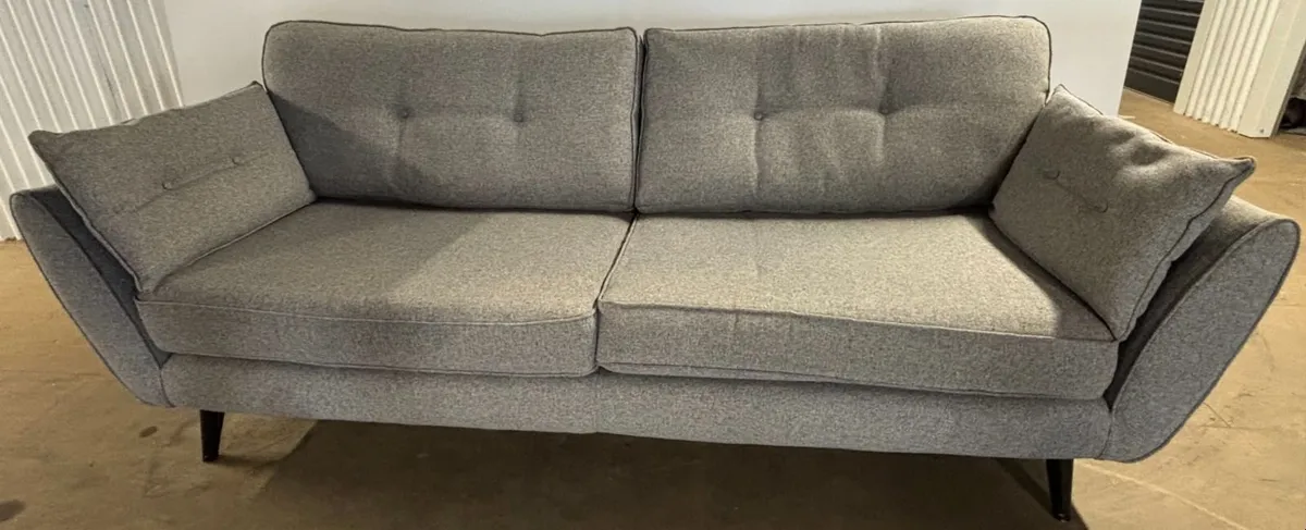 4 seater Couch - Image 2