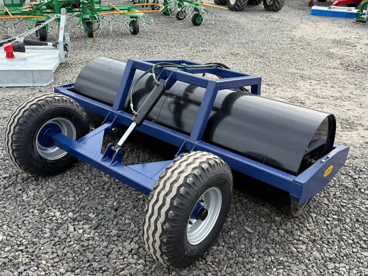 GORMLEY ROAD TOW HYDRAULIC LAND ROLLER 9FT - Image 1