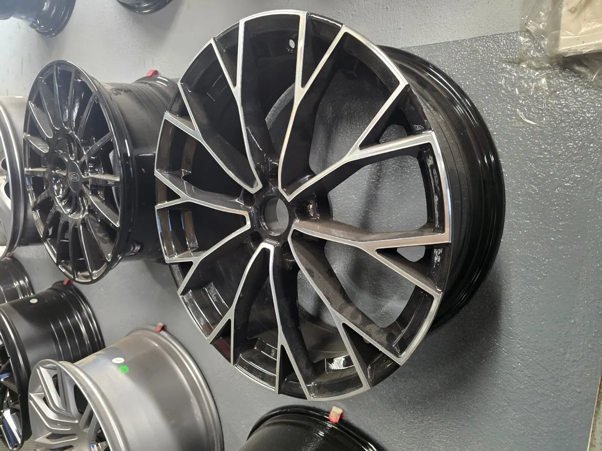 **Special** 19" VW Warmenua Style