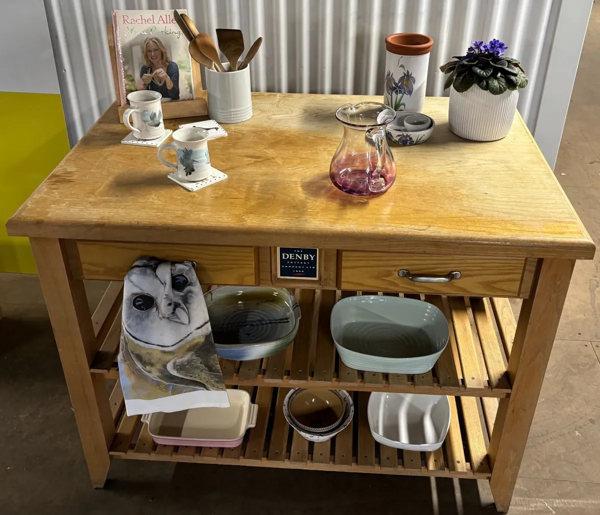 Denby Kitchen Island - Image 4
