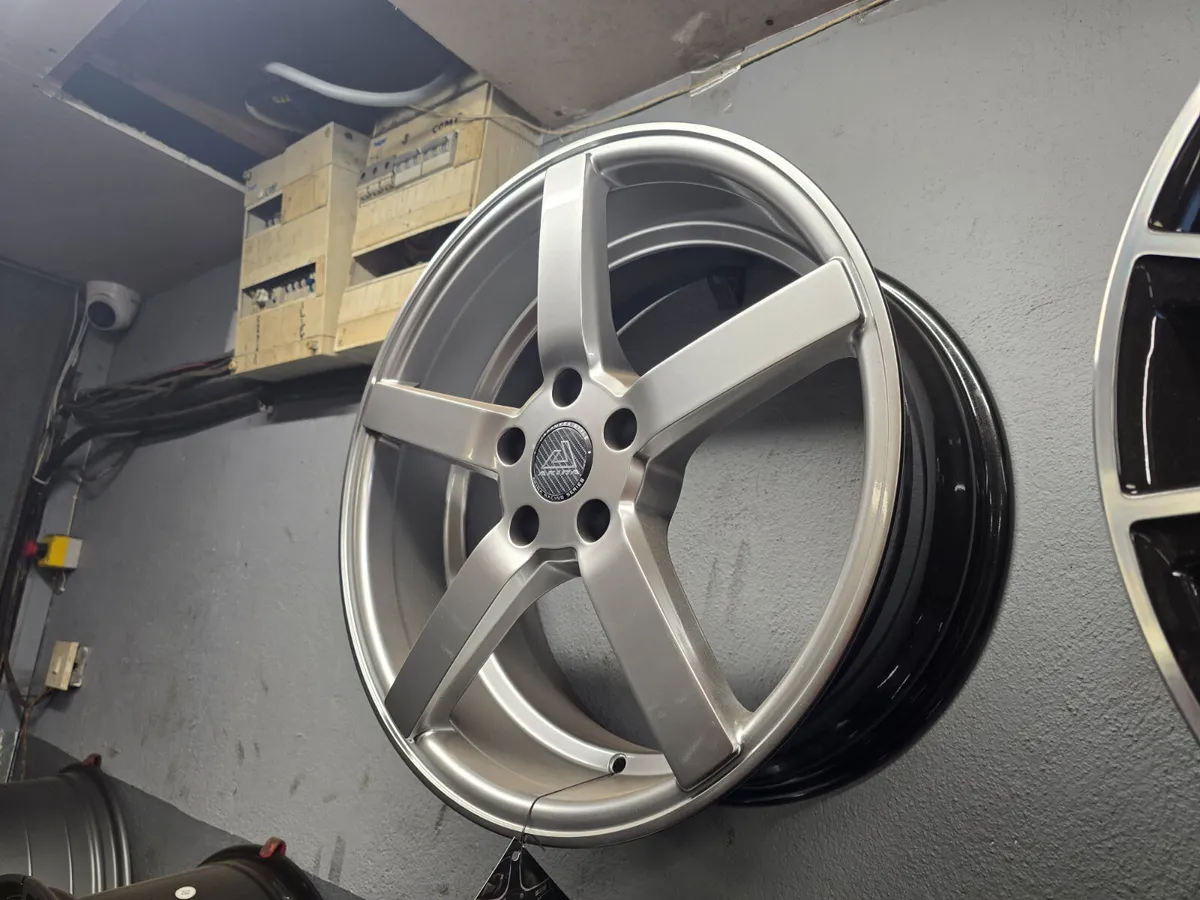 **Special** 18" AKINA Magnum