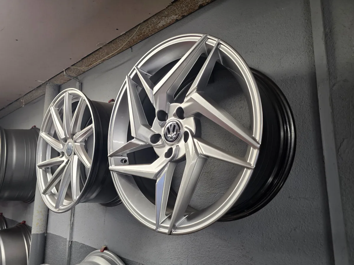 **Special** 18" Ferrari 488 Style