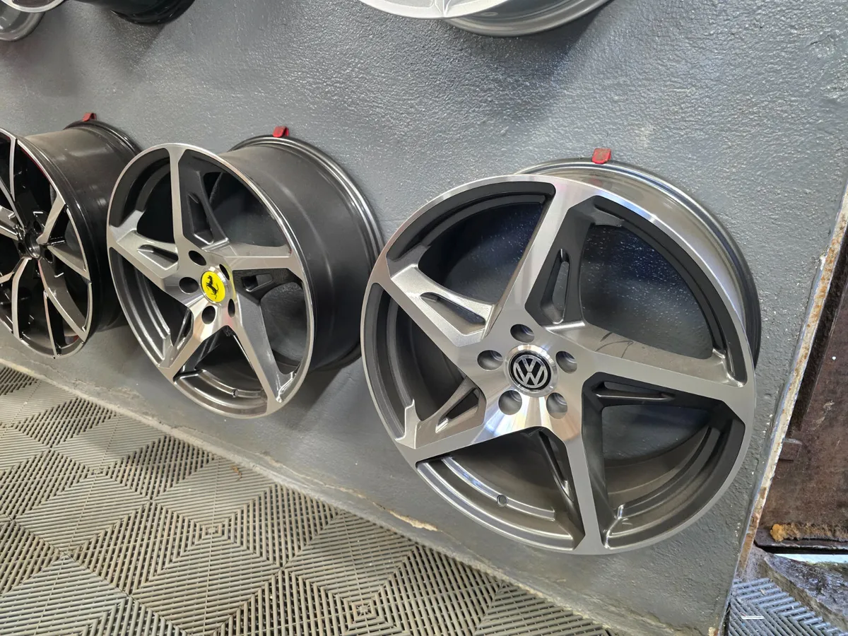 **Special** 18" 19" Ferrari 458 Style