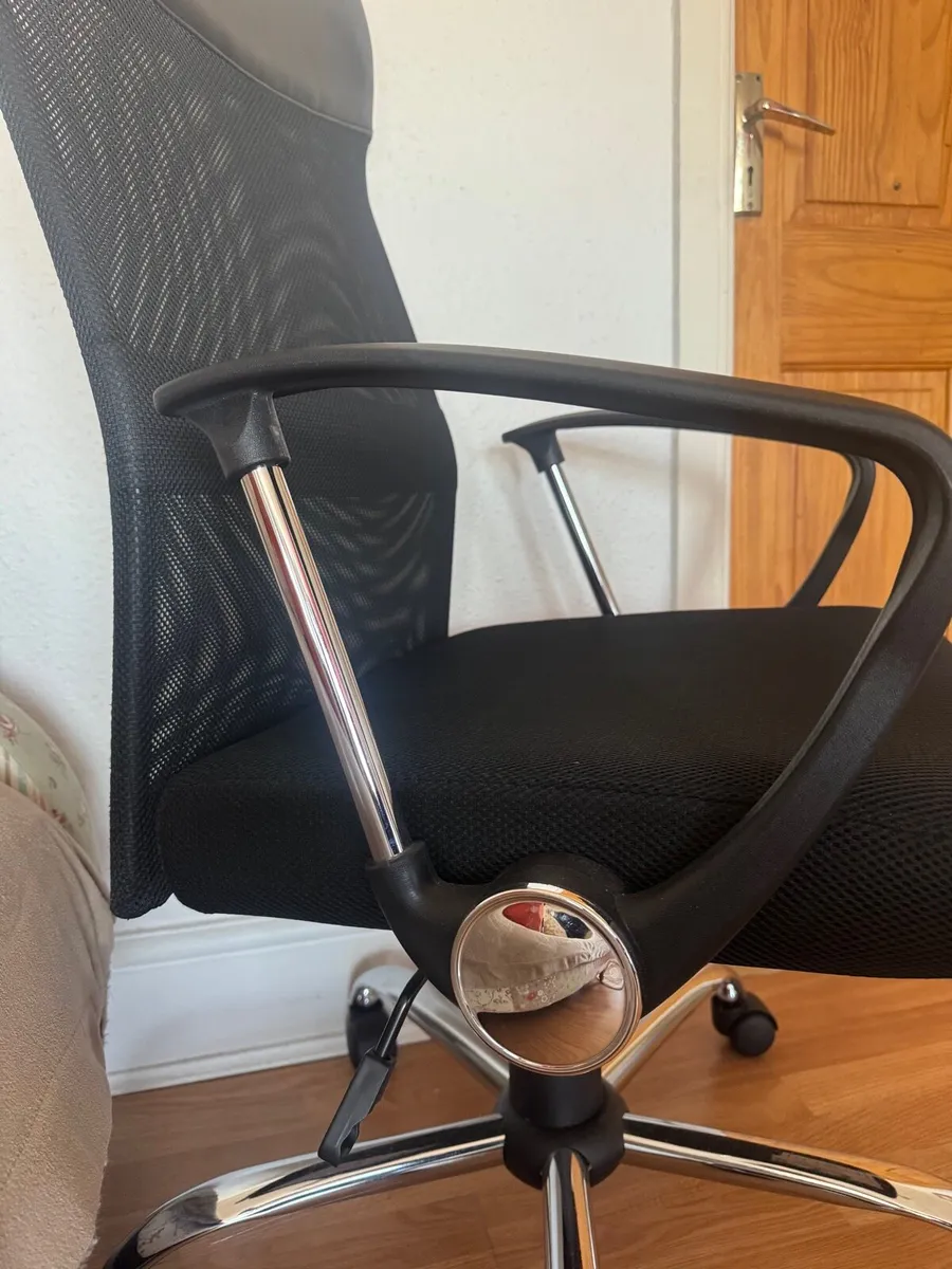 Desk/ Office Chair €30 - Image 2