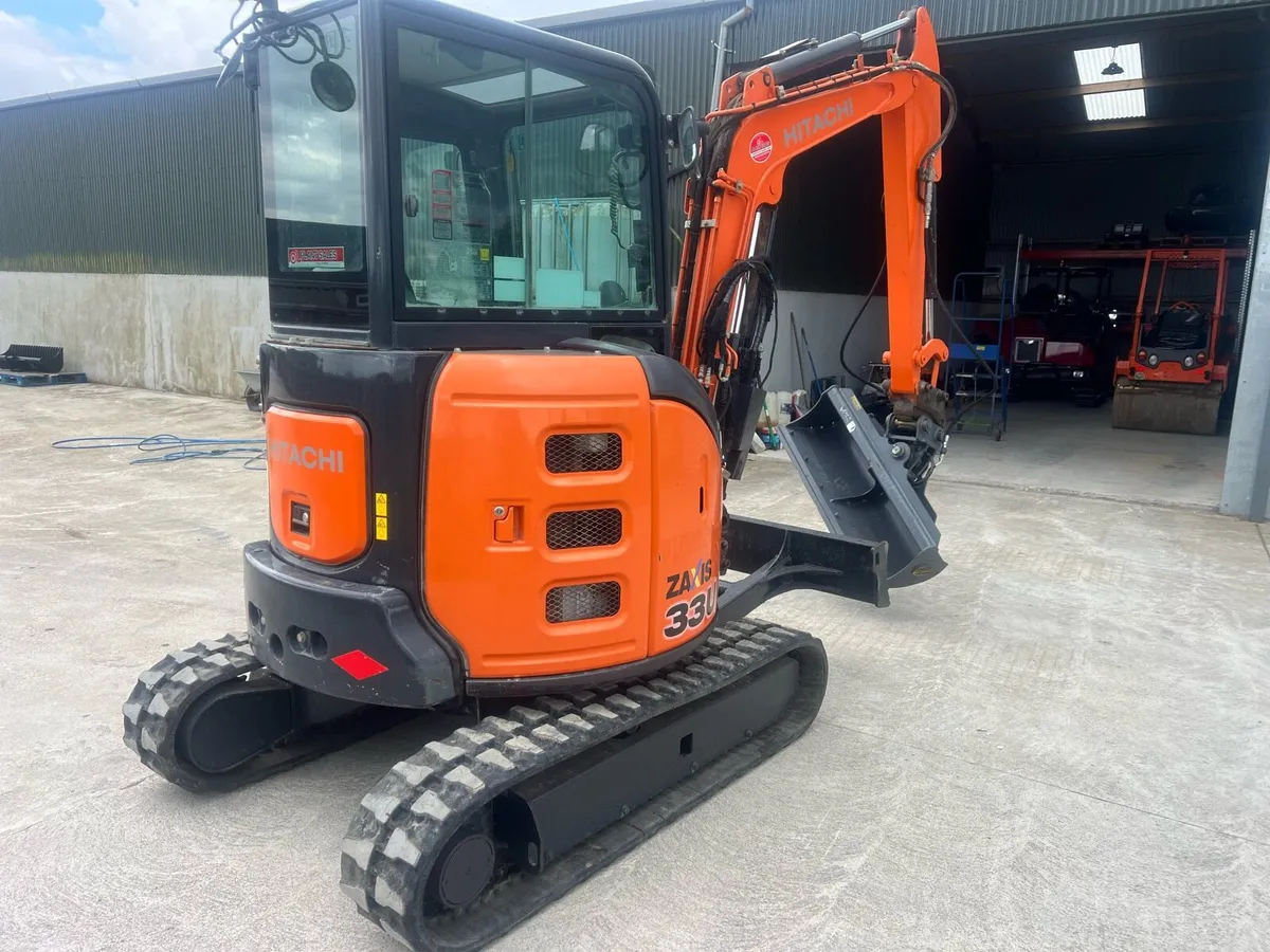 Hitachi ZX33 - Image 2