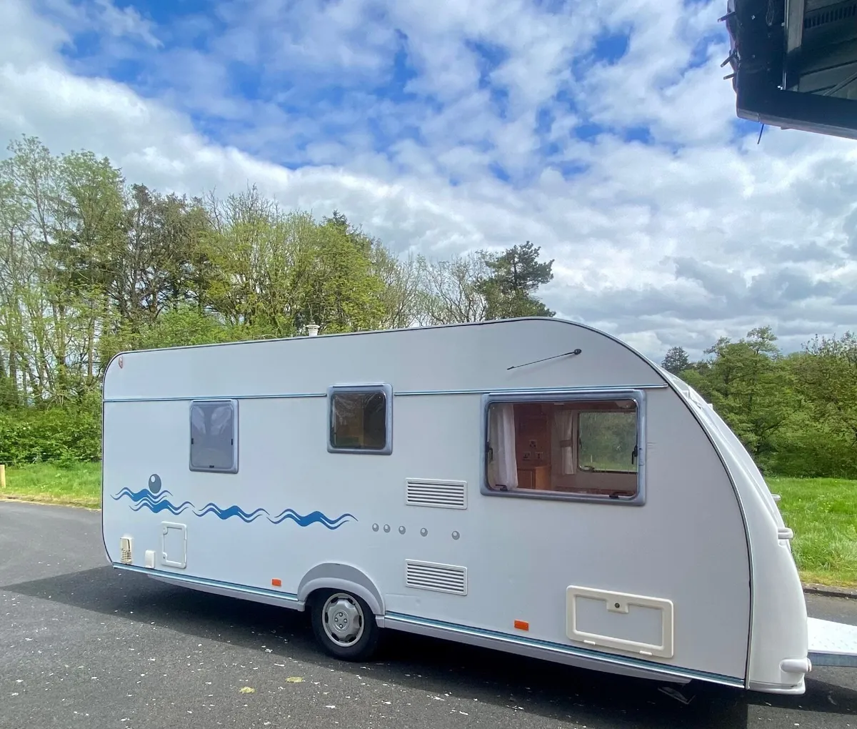 Excellent condition Adria Adora caravan - Image 3